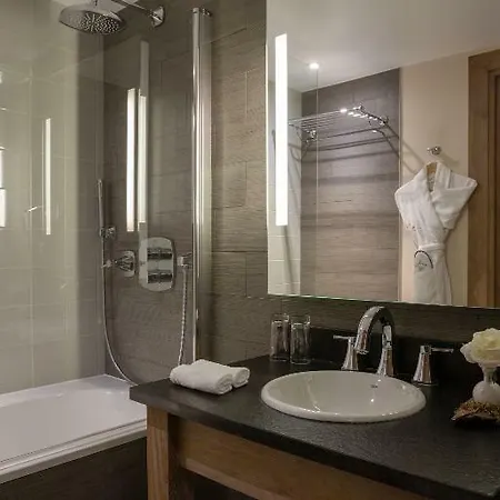 Chalet-hotel La Chemenaz Szálloda 4*